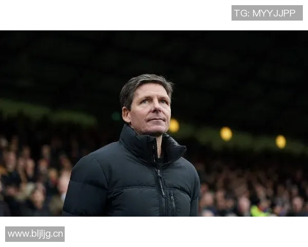 英超水晶宫队的现任教练:执教风格与战术规划 英超水晶宫队的现任教练:执教风格与战术规划